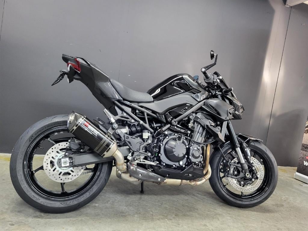 Kawasaki Z900 Perf. Custom Edition (4j garantie, Assist), 4 cilinders, Motorrijbewijs A, Bedrijf, Meer dan 35 kW