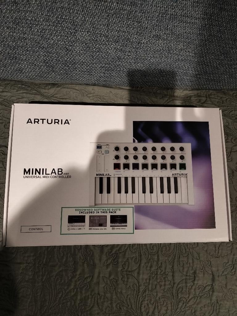 Arturia Minilab mk2, Enlèvement, Comme neuf, Moins de 500 watts, Autres types