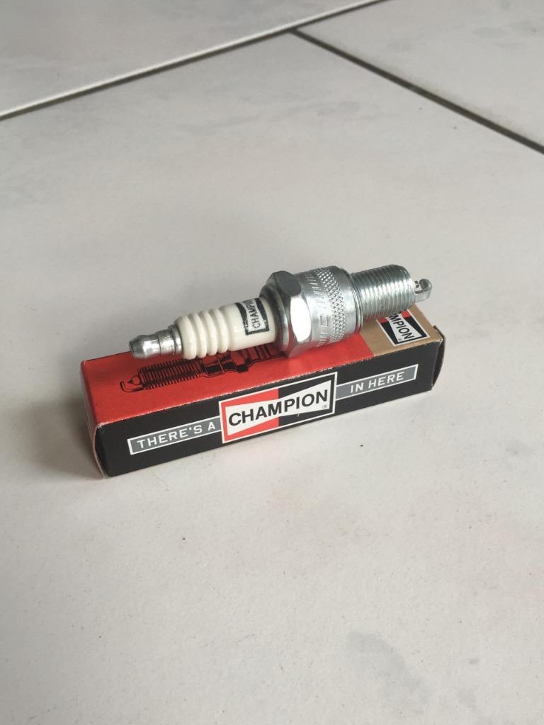A vendre bougies 8 pièces platine (premium) Dodge w200 d200, Enlèvement ou Envoi, Neuf, Mercury