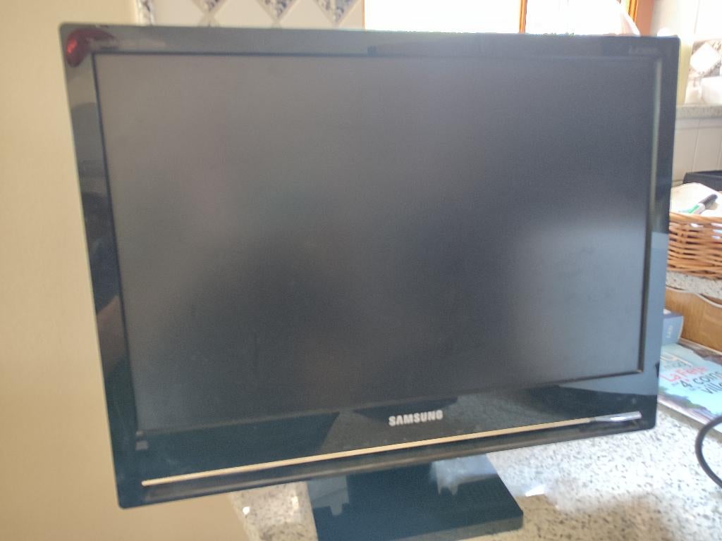 Ecran PC SAMSUNG SyncMaster 225MW 22", Enlèvement, DVI