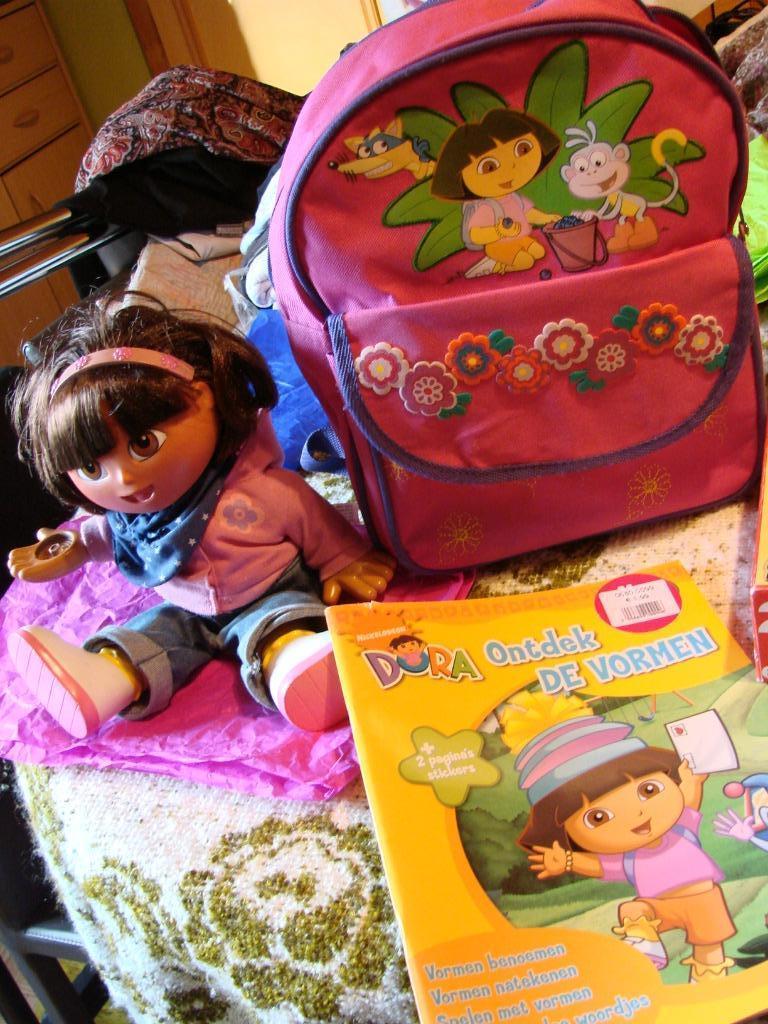 nieuw: school-rugzakje Dora met pop DORA        op baterij, Ophalen of Verzenden, Nieuw, Overige typen