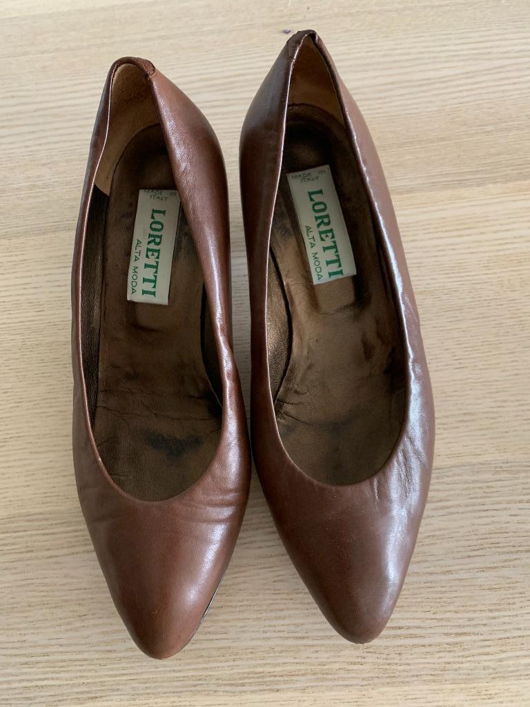 loretti bruine pumps maat 38.5, Pumps, Bruin, Loretti, Ophalen of Verzenden