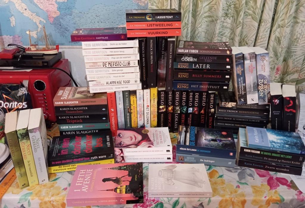 lot romans,thrillers..... 68 stuks, Ophalen of Verzenden, Zo goed als nieuw