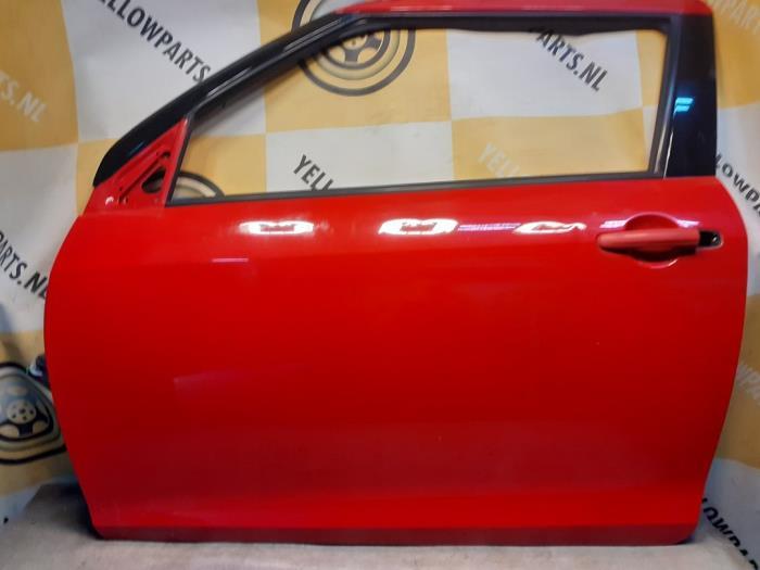 Portier 2Deurs links van een Suzuki Swift (ZCF), Gebruikt, -, Deur, -