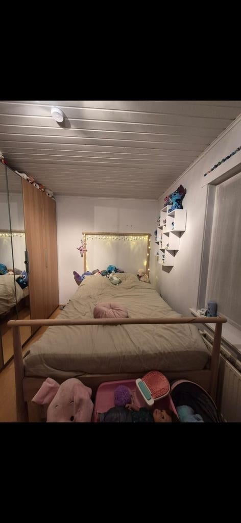 Ikea Bed + matras - 140x200, Ophalen, Beige, 140 cm, Zo goed als nieuw