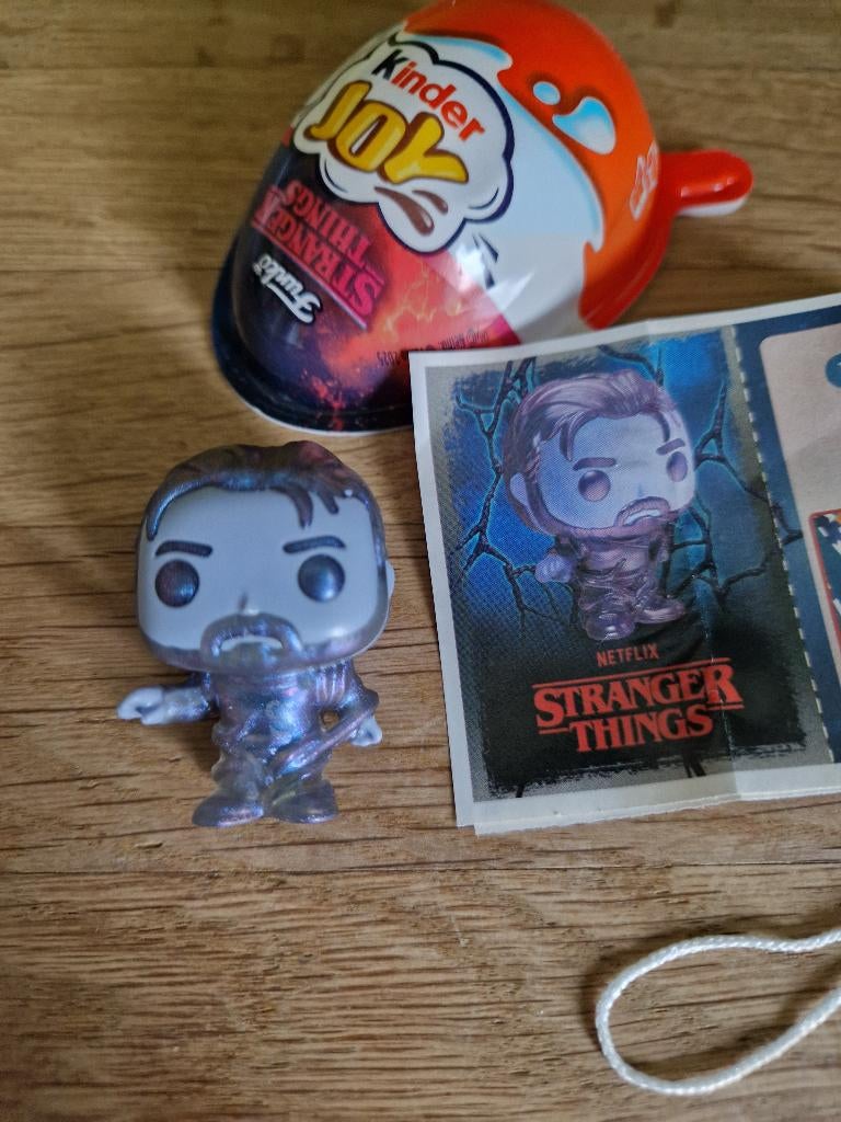 Stranger Things Funko Pop Kinder Joy - Hopper upside down, Verzamelen, Ophalen, Zo goed als nieuw, Tv, Actiefiguur of Pop