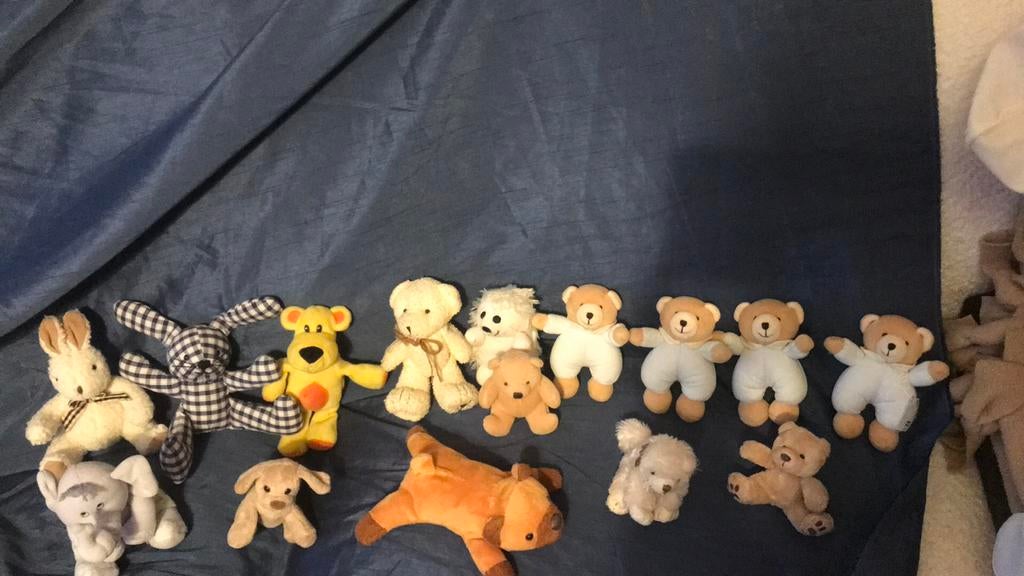 Lot de peluches Max 15/15 cm 2€/ pièce ou 20€ le lot, Comme neuf