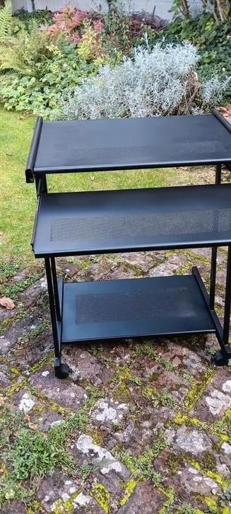 Table d'ordinateur extensible, Enlèvement, Comme neuf, Réglable en profondeur