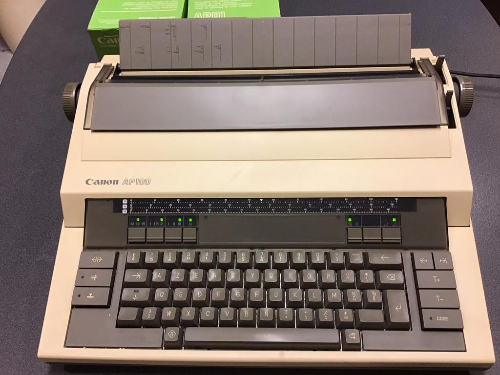 Machine à écrire électronique Canon, Divers, Machines à écrire, Enlèvement, Utilisé