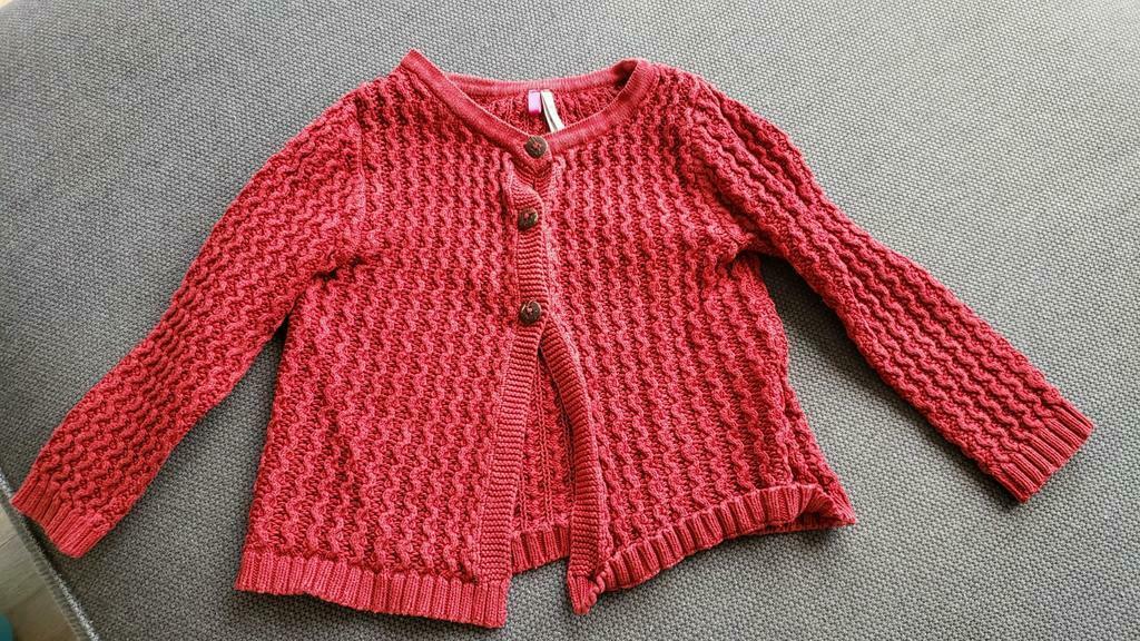 Gilet fille 3 ans T98, Kinderen en Baby's, Kinderkleding | Maat 98, Gebruikt, Meisje, Trui of Vest, Ophalen of Verzenden