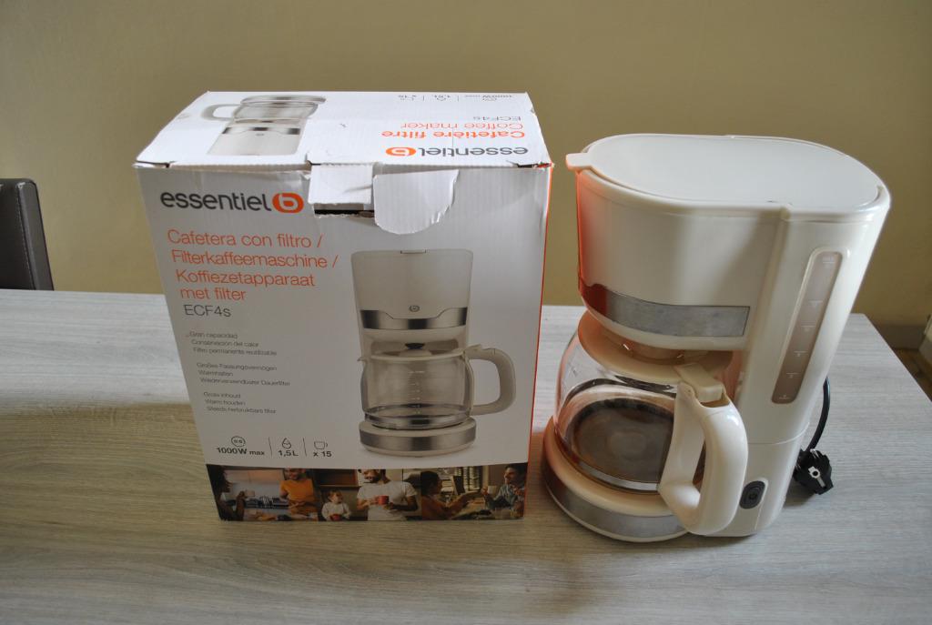 Percolateur Essentiel 15 Tasses Bon état (achat 9/2023), Café moulu, Comme neuf, 10 tasses ou plus, Enlèvement