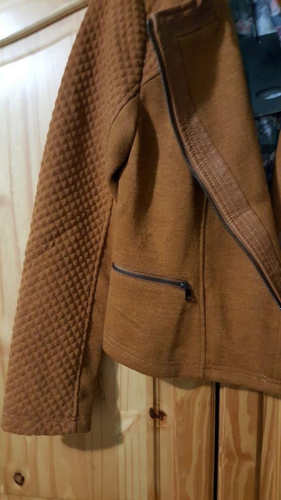 Veste femme doublée neuve médium pour 10€, Ophalen, Zo goed als nieuw