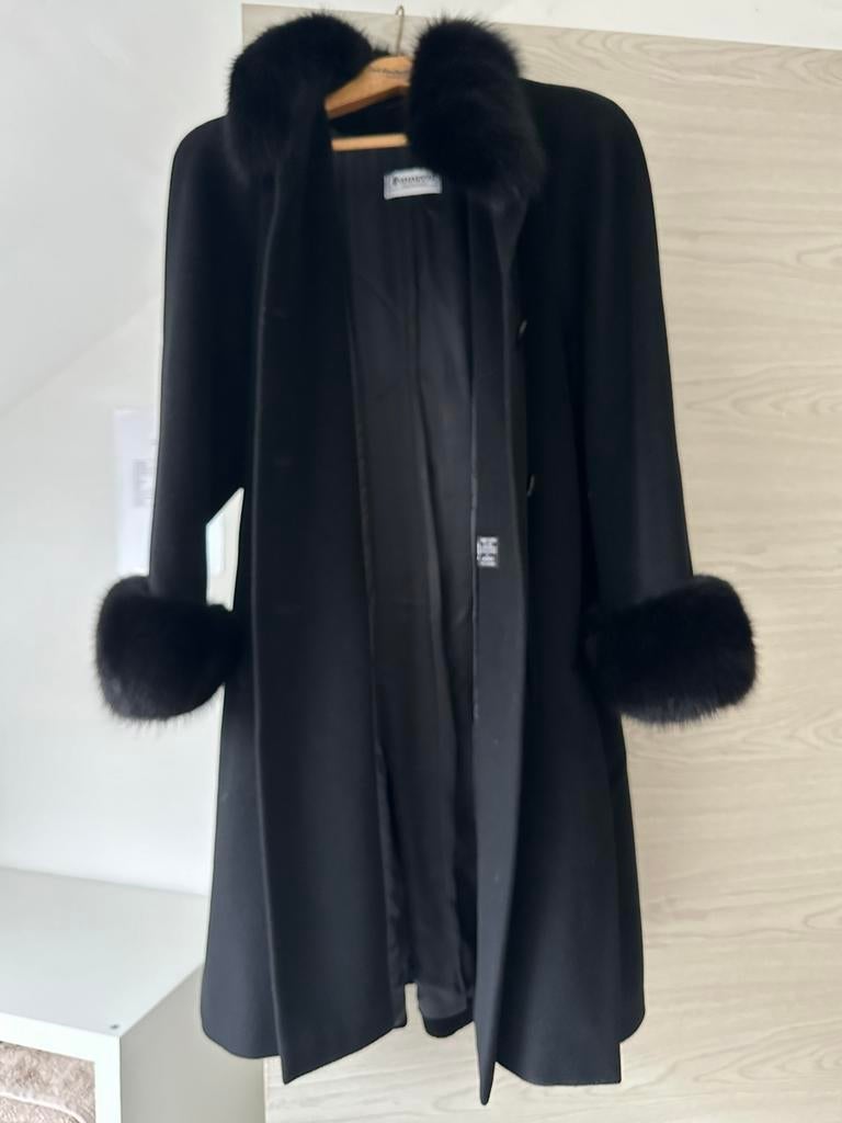 Manteau avec véritable fourrure, Gedragen