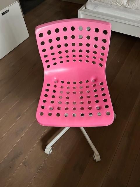 Bureaustoel roos Ikea in perfecte staat, Huis en Inrichting, Ophalen, Zo goed als nieuw, Roze, Bureaustoel