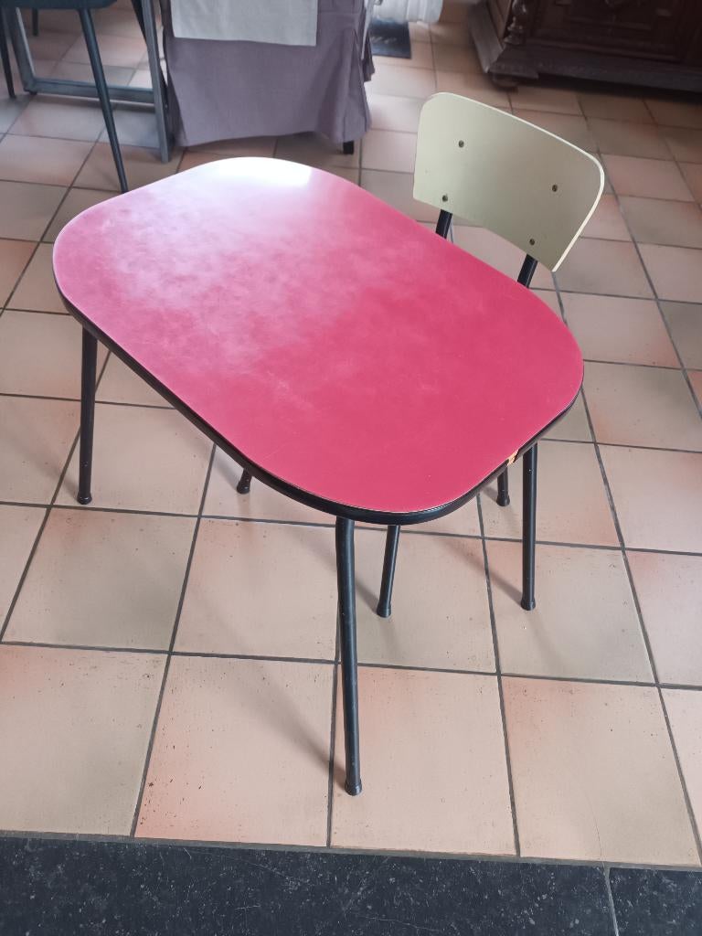 rood vintage kindertafel, Ophalen, Gebruikt, Tafel(s) en Stoel(en)