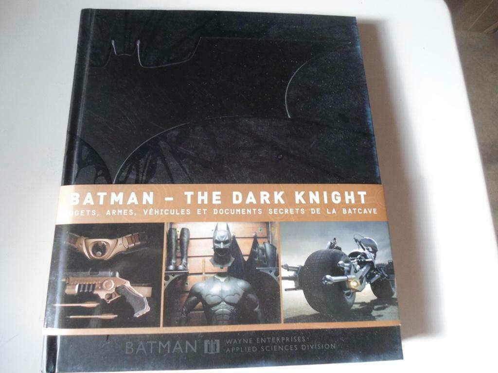Très Beau Livre comme neuf sur l'histoire de BATMAN ( nombre, Enlèvement ou Envoi, Comme neuf