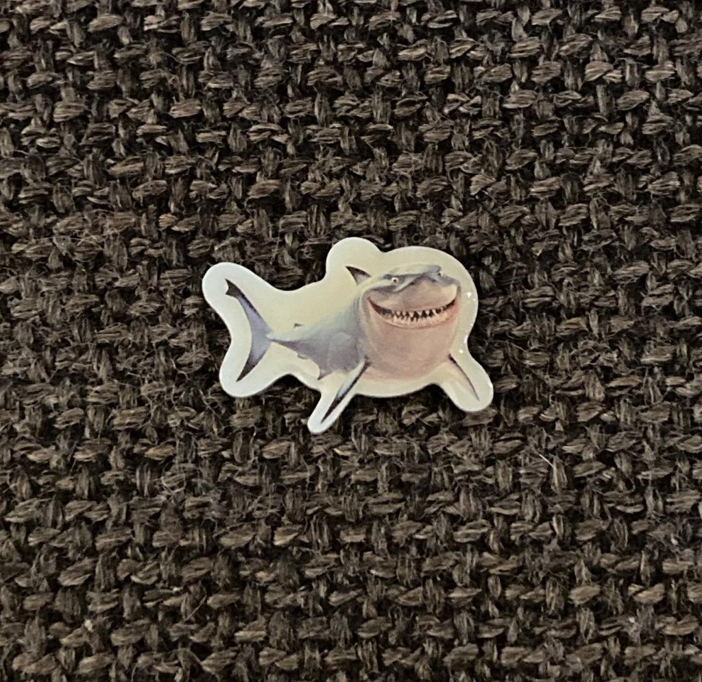 PIN - DISNEY - PIXAR - FINDING NEMO, Verzamelen, Verzenden, Zo goed als nieuw, Figuurtje, Speldje of Pin