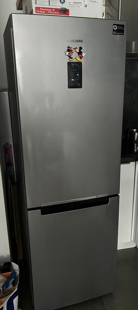 Réfrigérateur-congélateur Samsung, finition inox., Classe énergétique A ou plus économe, Avec compartiment congélateur, 160 cm ou plus