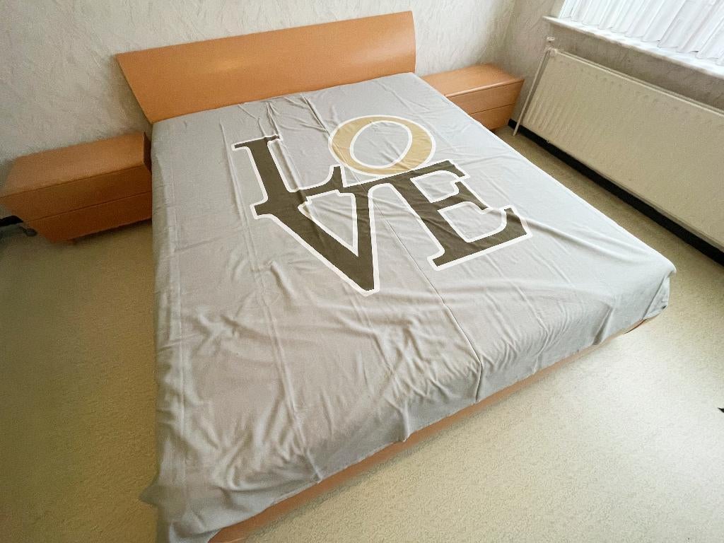 HULSTA BED + NACHTKASTJES, MODERN, Beige, Comme neuf, Enlèvement