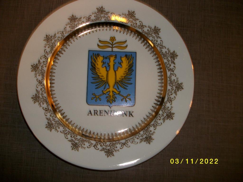 Porseleinen bord van Arendonk, Verzamelen, Ophalen of Verzenden, Zo goed als nieuw, Porselein, Bord of Schaal