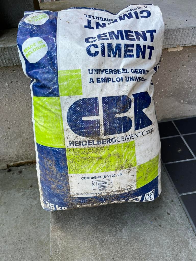 40kg cement Heidelberg, Doe-het-zelf en Bouw, Ophalen, Nieuw