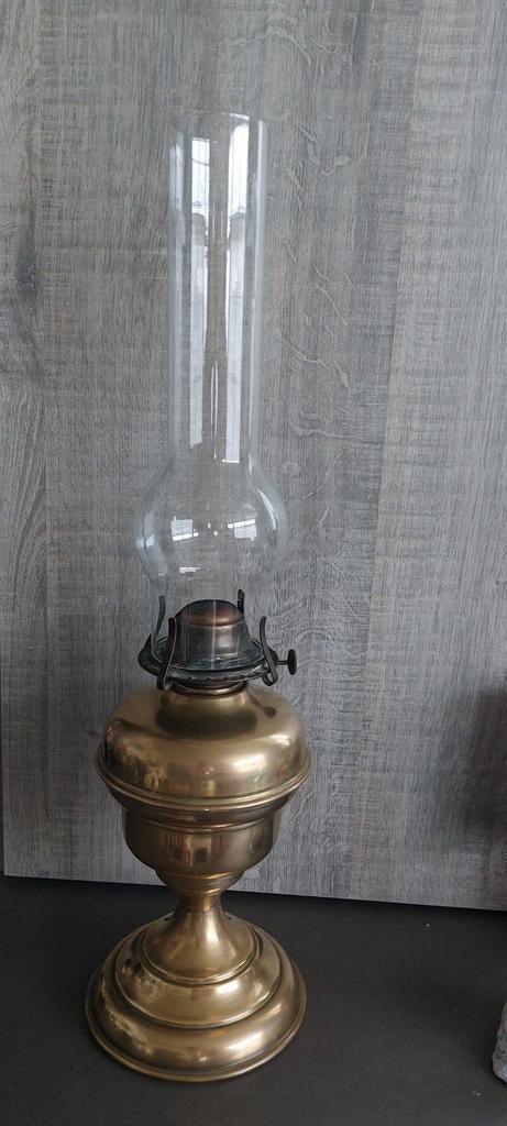 Antieke olielamp, Enlèvement