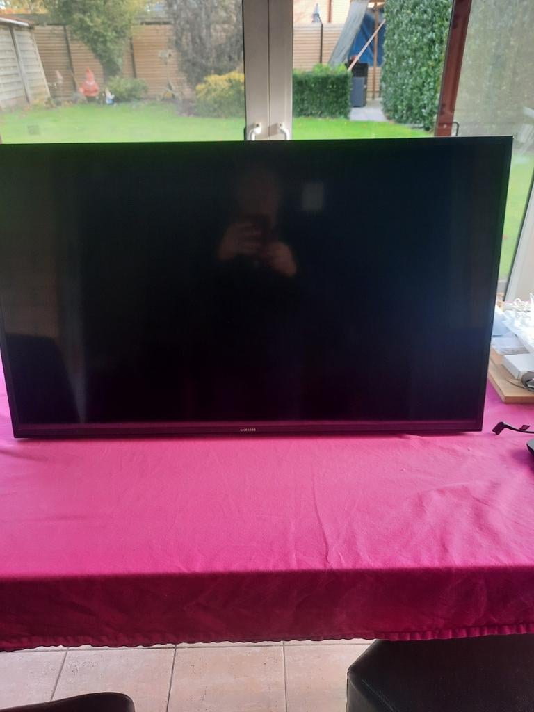 Tv te koop zonder voet om op te hangen 40 inch, Ophalen, Zo goed als nieuw, 40 tot 60 cm, Samsung