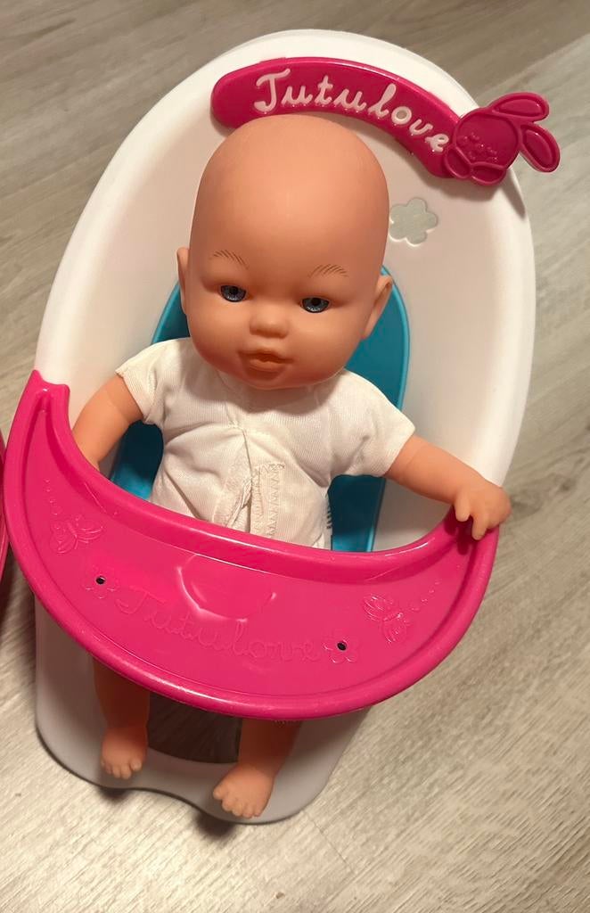 Klein popje in stoel, Kinderen en Baby's, Speelgoed | Poppen, Ophalen, Zo goed als nieuw