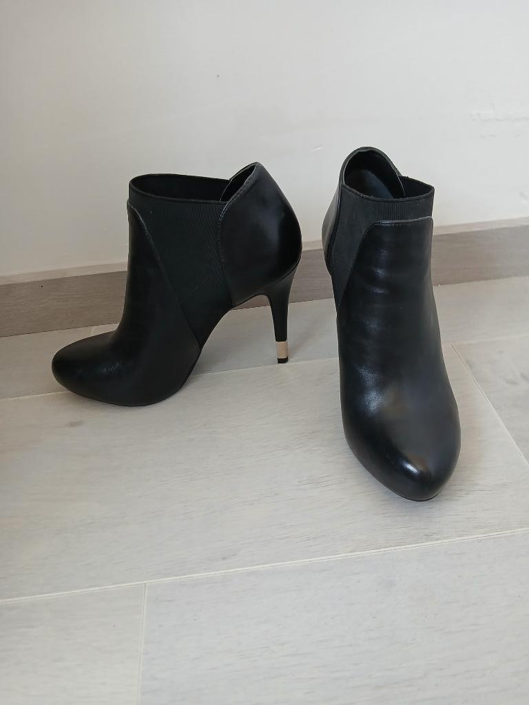 Hakken Guess, Guess, Chaussures à haut talons, Comme neuf, Enlèvement