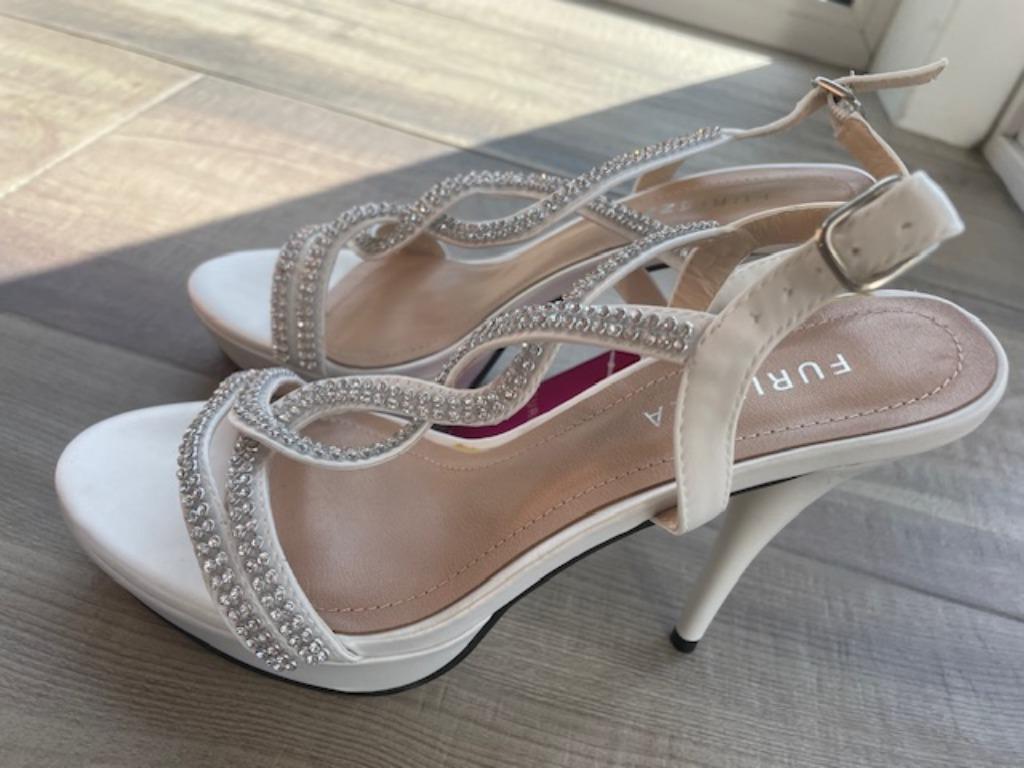 prachtige witte schoenen/strass/hoge hak M38 NIEUW, Neuf, Enlèvement ou Envoi, Furla, Chaussures à haut talons