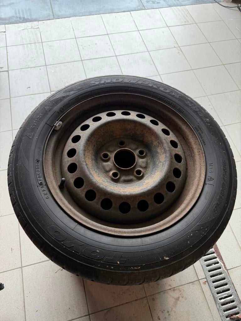 4x stalen velgen met banden M+S 205/60/R16, Ophalen, Gebruikt