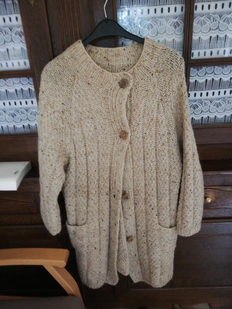 Gilet dame en laine. Fait main. Taille L., Vêtements | Femmes, Enlèvement ou Envoi, Comme neuf