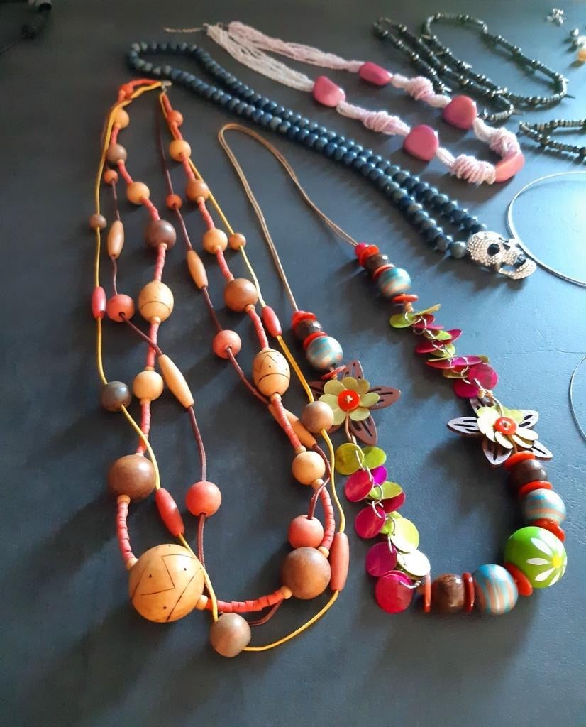 Gros lot de bijoux fantaisie, Bijoux, Sacs & Beauté, Colliers, Enlèvement