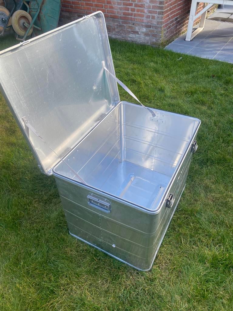 Aluminium kist zeer stevig en licht. Dichting in deksel, Doe-het-zelf en Bouw, Ophalen, Zo goed als nieuw, Overige typen