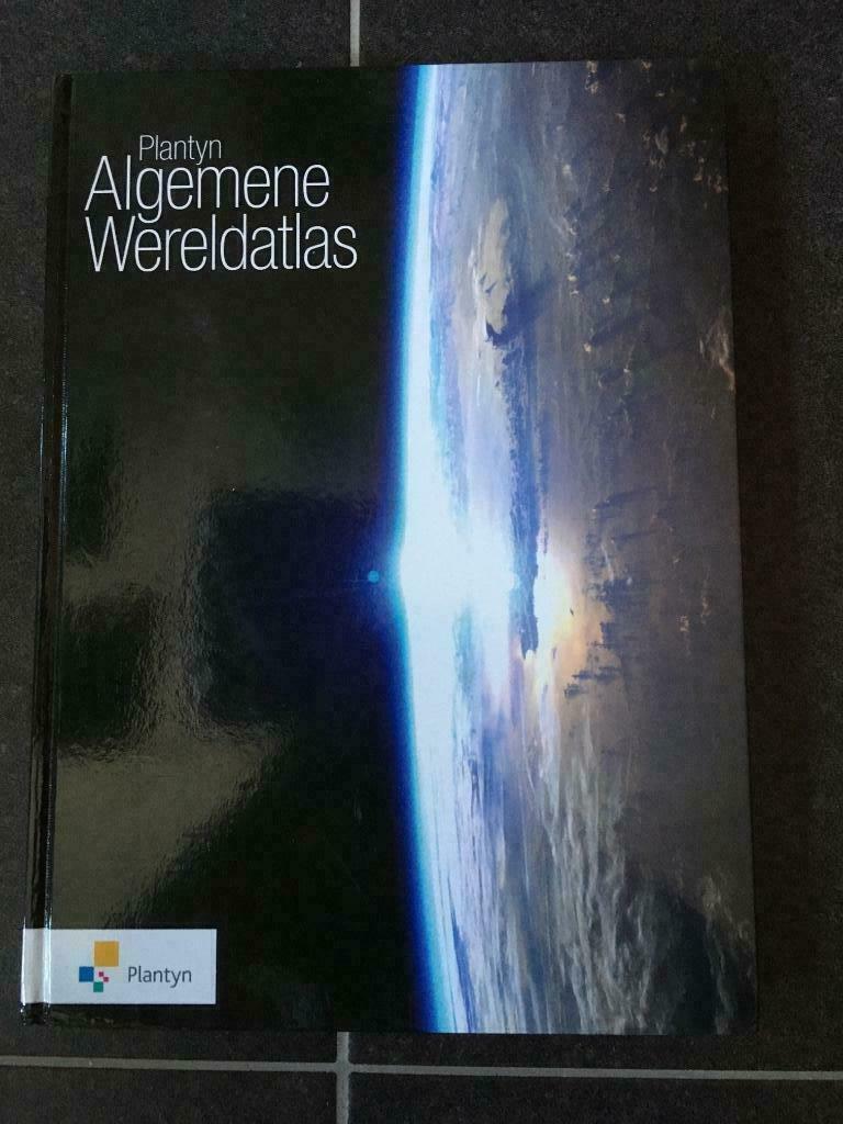 Plantyn Algemene wereldatlas, Boeken, Overige atlassen, 2000 tot heden, Ophalen of Verzenden, Zo goed als nieuw