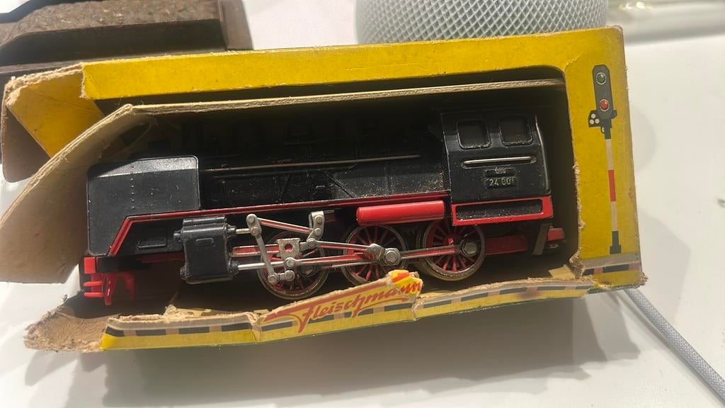 Fleischmann locomotief en wagon, Enlèvement, Comme neuf, Wagon, Fleischmann