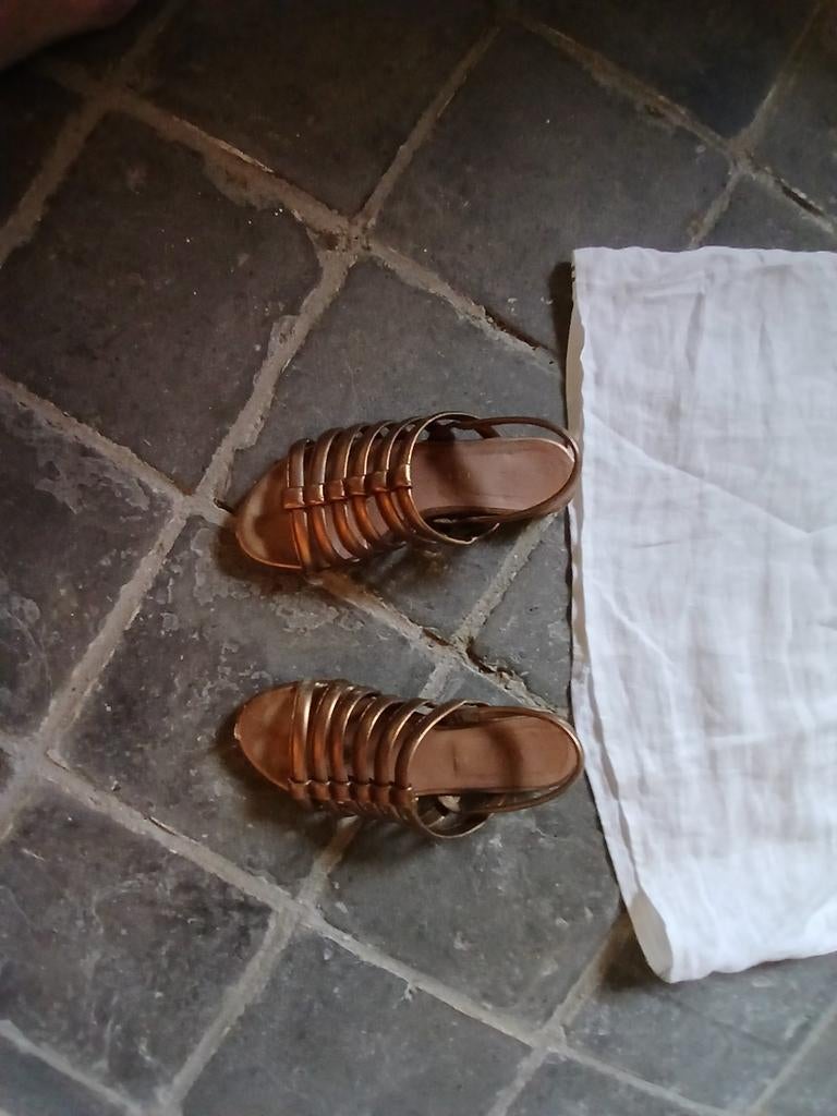 Originele comfortabele ESSENTIEL lederen sandalen, Kleding | Dames, Essentiel Antwerp, Verzenden