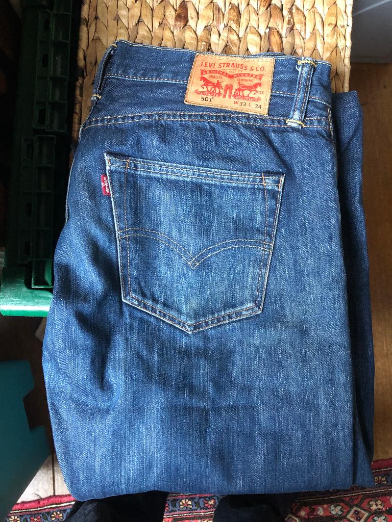 jean levis W33/ L34, Vêtements | Hommes, Jeans, Enlèvement, W33 - W34 (confection 48/50), Porté, Bleu
