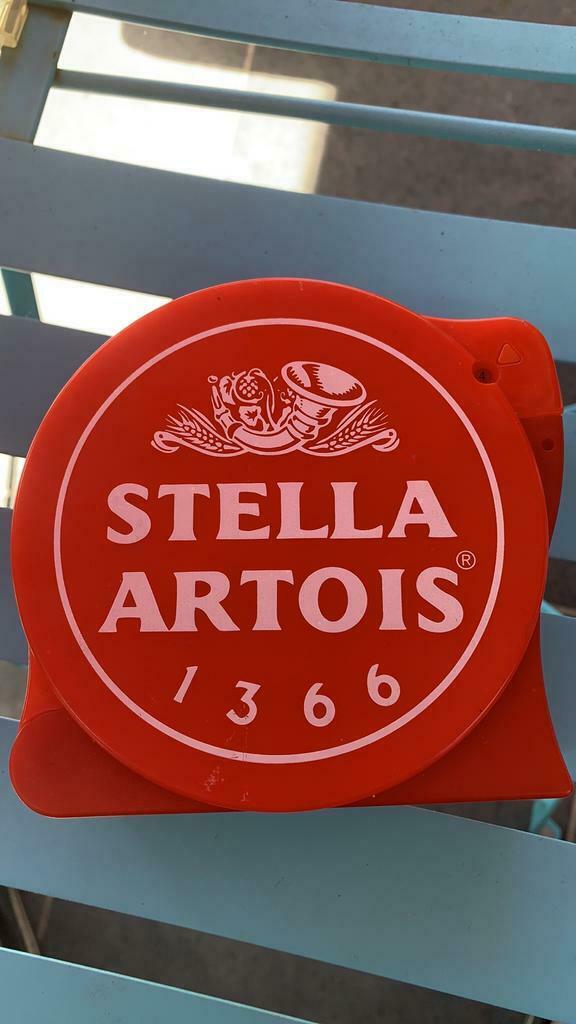 Cd houder (STELLA ARTOIS fans)voor in de auto, Verzamelen, Biermerken, Ophalen of Verzenden, Nieuw