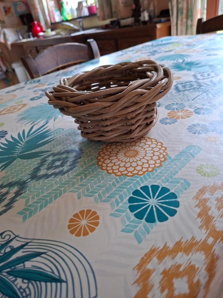 Corbeille en rotin.13 cm de diametre.Neuve., Jardin & Terrasse, Enlèvement ou Envoi