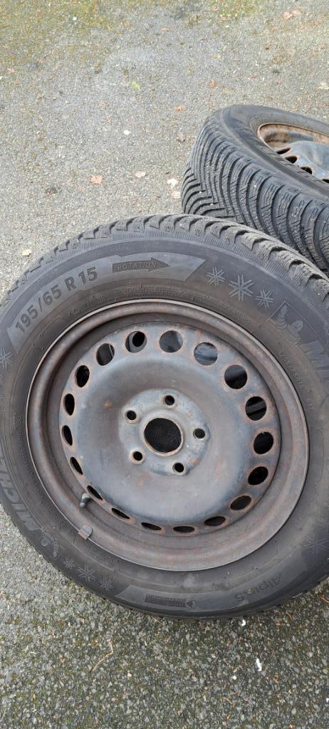 4 pneus hiver Michelin avec jantes, 15 pouces, Pneus hiver, Véhicule de tourisme, Pneu(s)
