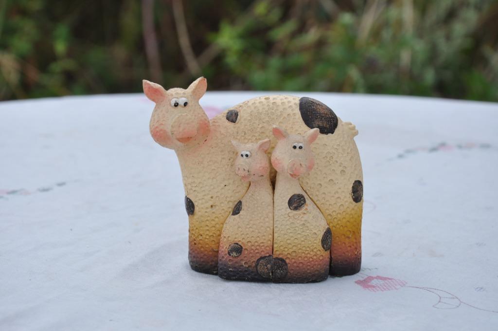 trio de cochon decoratif en resine (2), Enlèvement ou Envoi, Utilisé, Animal de ferme, Statue ou Figurine