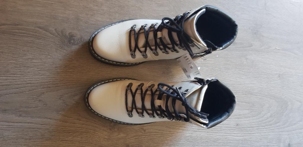Bullboxer boots M 39, Kleding | Dames, Schoenen, Lage of Enkellaarzen, Nieuw, Ophalen of Verzenden, Bullboxer