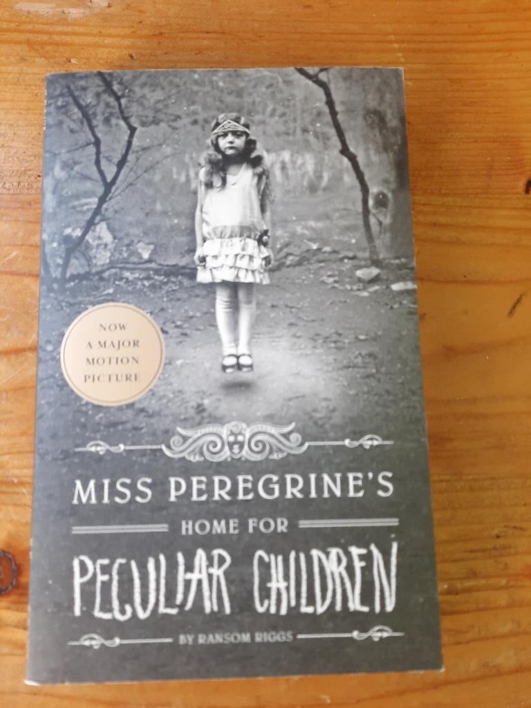 Miss Peregrine's home for peculiar children, Ophalen of Verzenden, Zo goed als nieuw, Ransom riggs