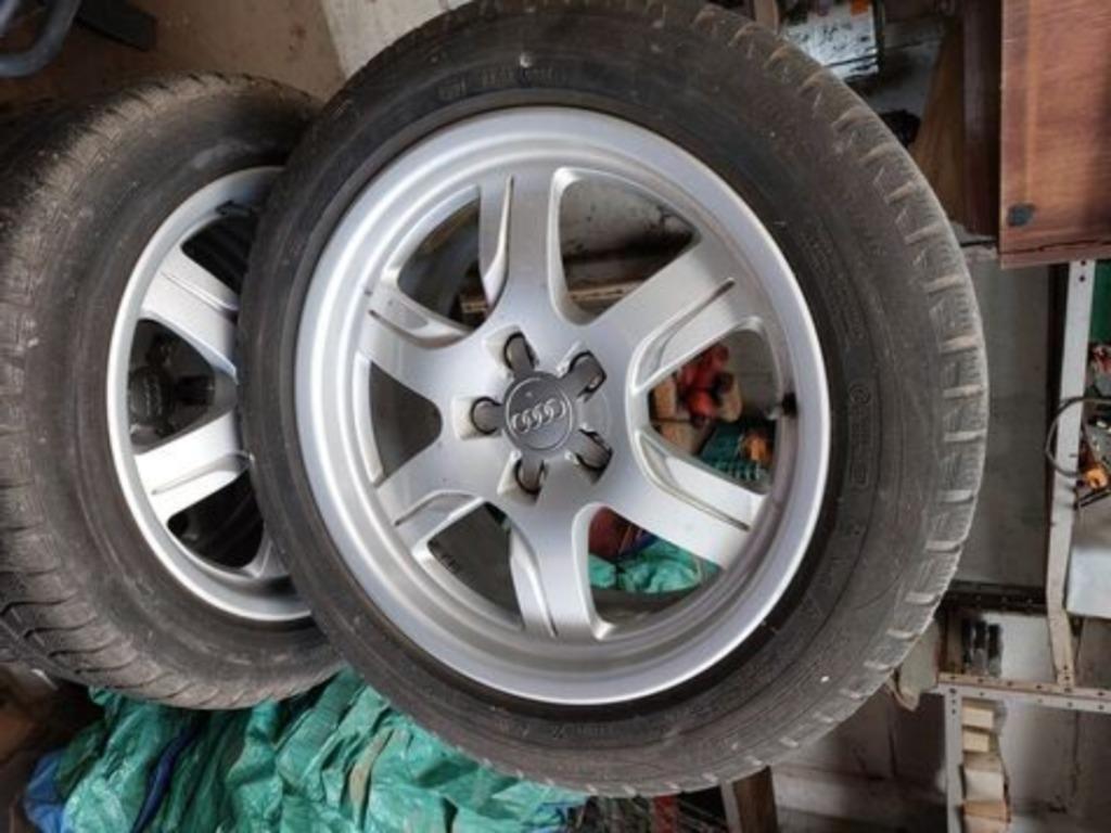 Audi winterbanden op aluminium velgen, Auto-onderdelen, Banden en Velgen, Ophalen, Gebruikt, Velg(en), 17 inch