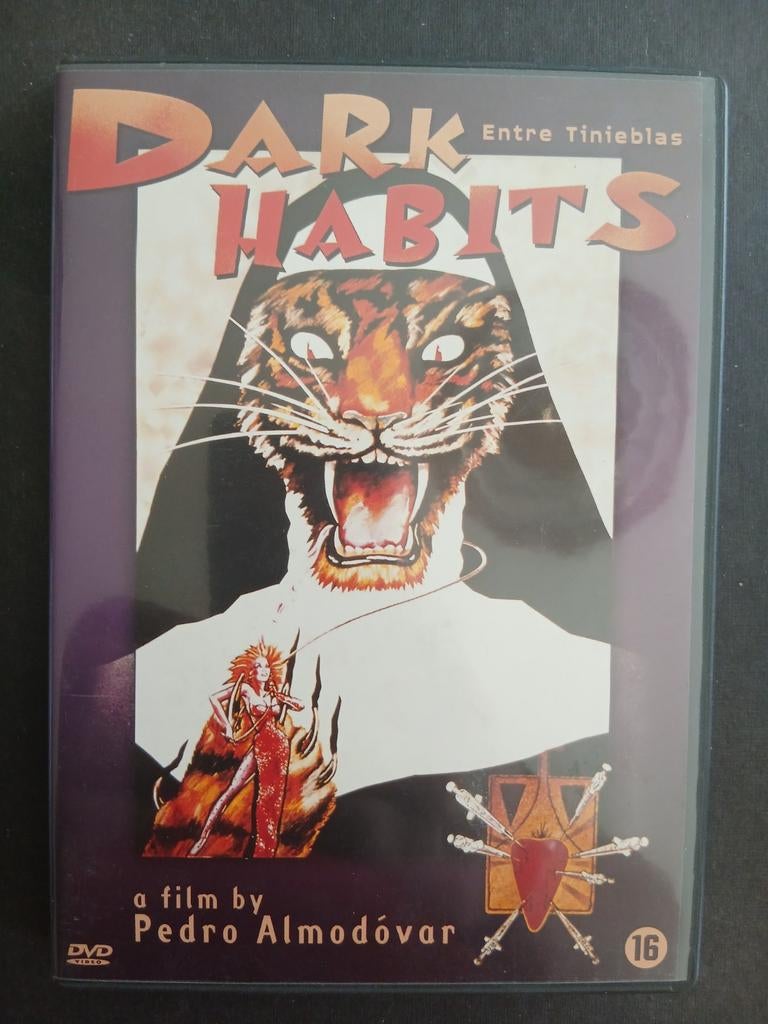 Entre Tinieblas (Dark habbits) (1983)C. Sánchez Pascuel, Vanaf 16 jaar, Ophalen of Verzenden, Zo goed als nieuw, Spanje