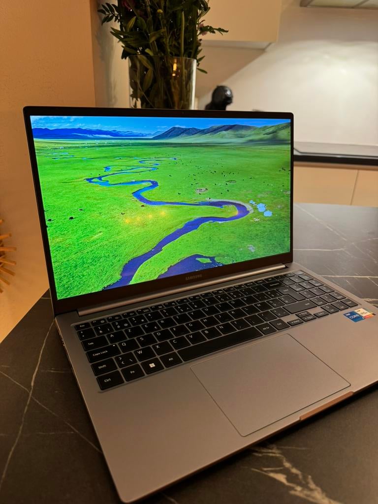 Ordinateur portable Samsung Intel i5 16 Go, Informatique & Logiciels, Ordinateurs portables Windows, Enlèvement ou Envoi, Comme neuf