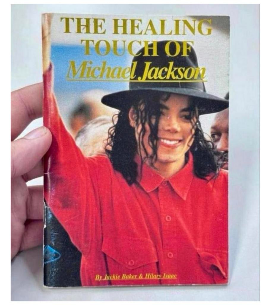 The healing Touch of Michael Jackson - 1990 zeldzaam boekje, Verzamelen, Ophalen of Verzenden, Zo goed als nieuw, Boek, Tijdschrift of Artikel