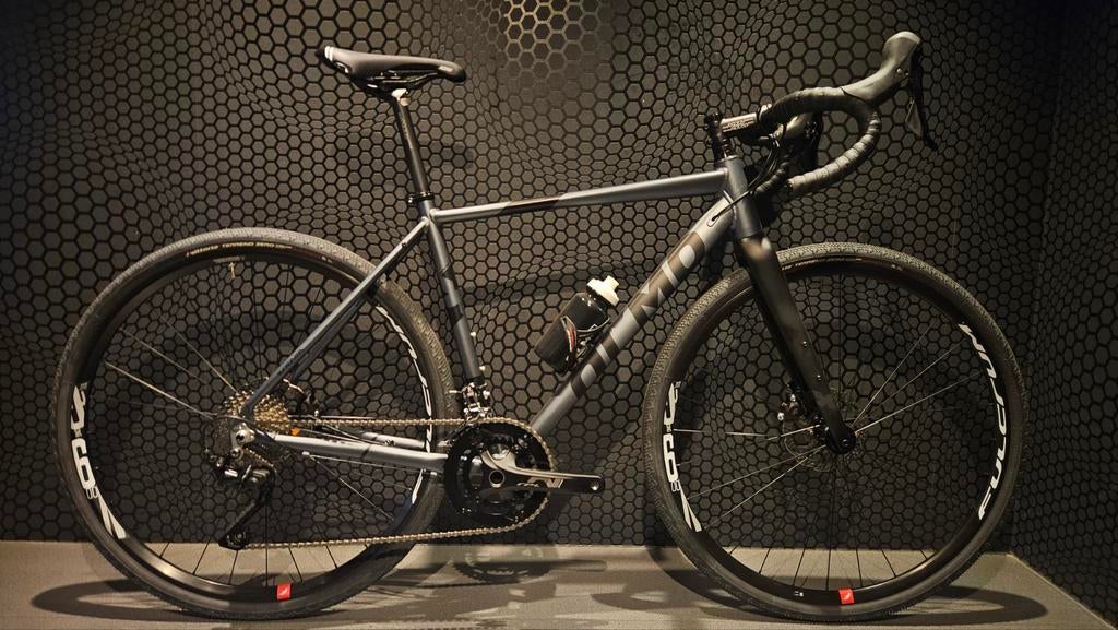 Olmo X-trada 51cm €1895
‍️alu frame & carbon voorvork 
‍️h, Fietsen en Brommers, Ophalen, Olmo, Carbon, Nieuw