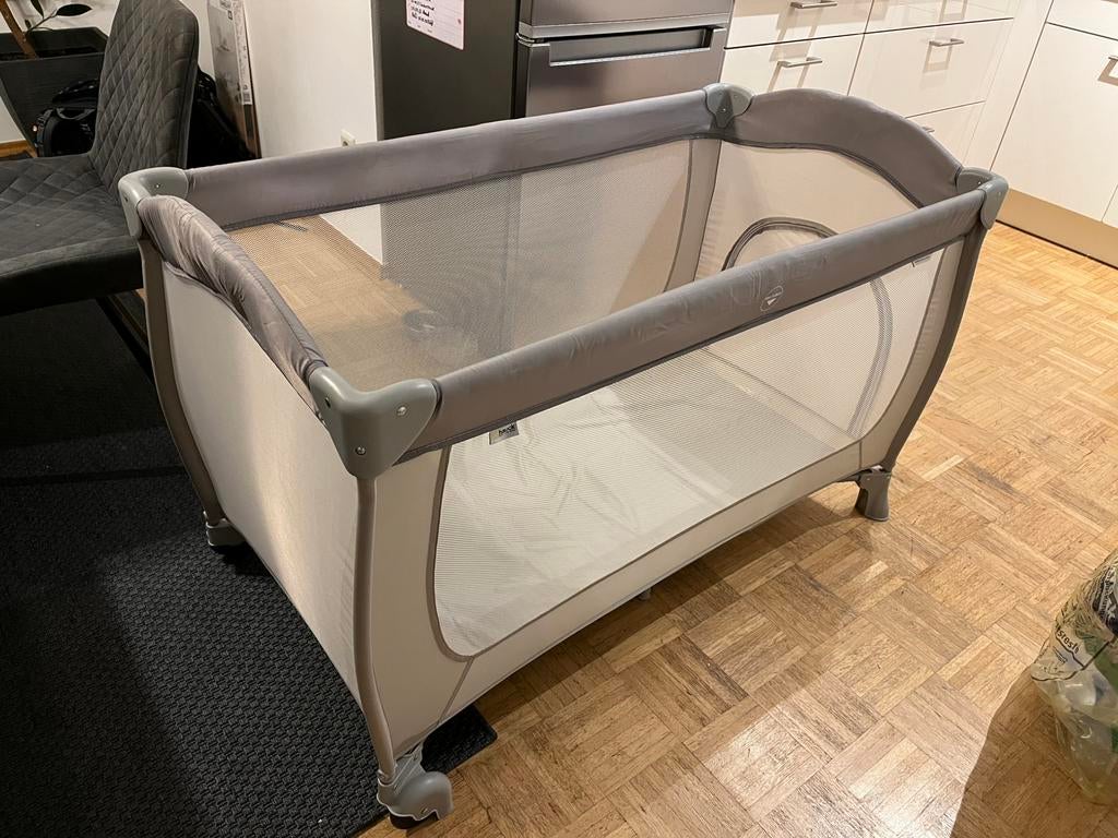 Lit pliable de voyage tres propre utilisé peu de fois, Enlèvement, Comme neuf, Lit
